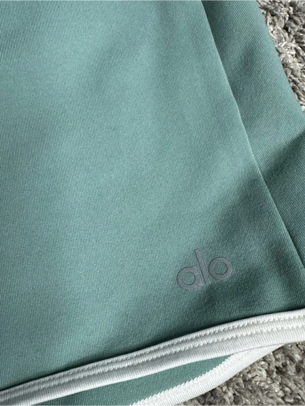 ALO Airbrush Streamlined Skirt Large Botanical green tennis athletic sporty 90’s - Picture 11 of 13